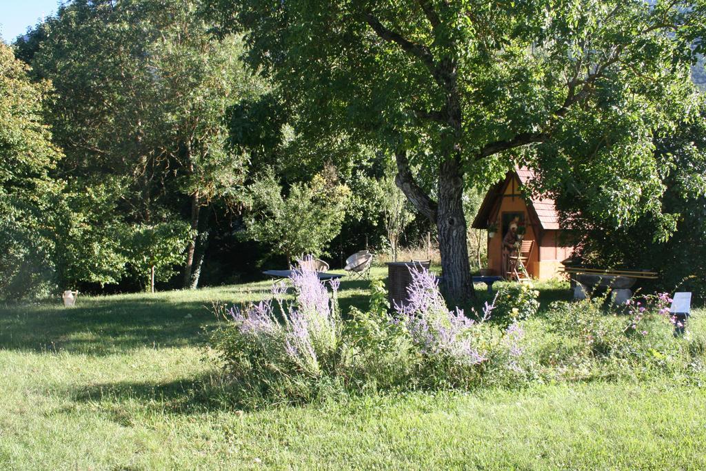 Chambre D'Hotes La Romarine Barnave Exterior foto